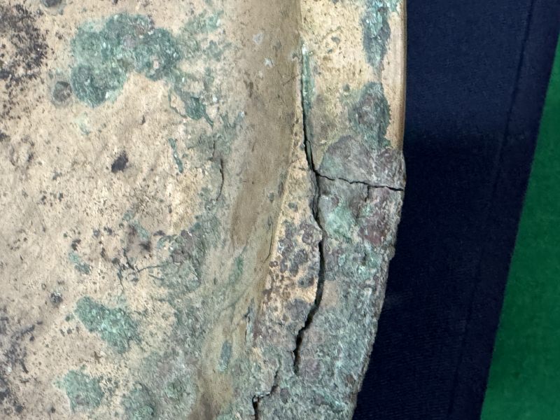 金質寶相花執壺和金質杯一套七件帶原配銅三足承盤 - 图39