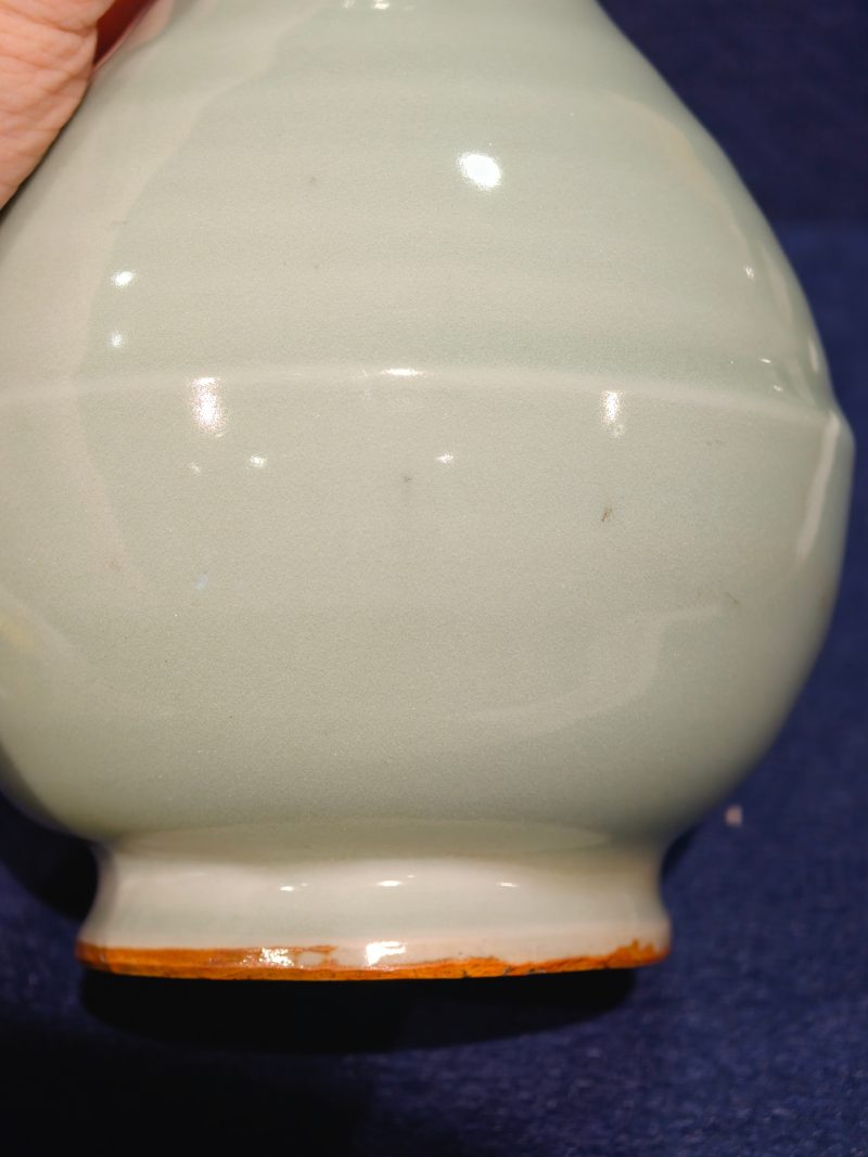 元 龙泉窑青釉蒜头弦纹瓶 - 图7