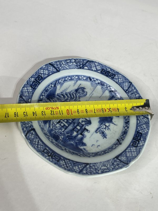 清中期 青花山水纹盘一对 - 图6