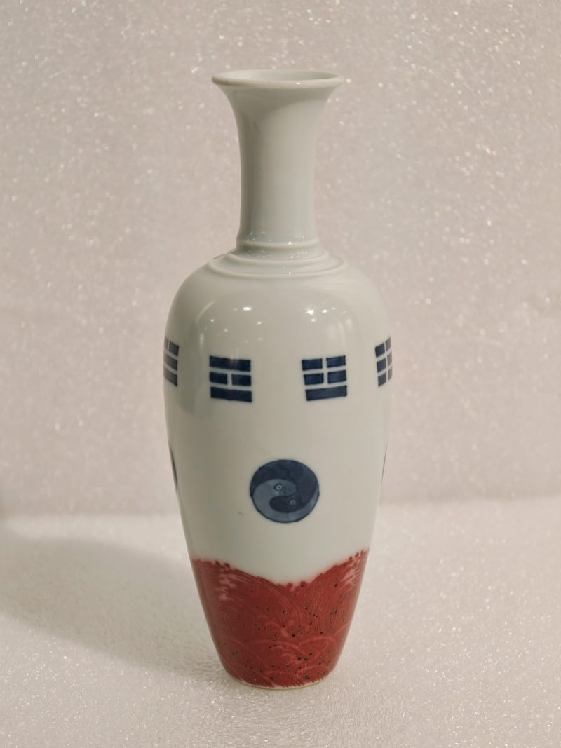 清雍正 青花釉里红海水八卦纹莱菔尊 - 图4