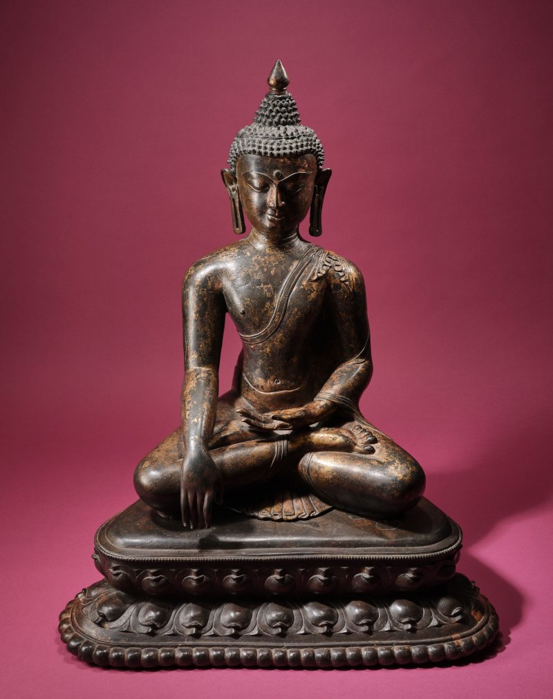藏中 十二/十三世紀 釋迦牟尼銅像 | A LARGE COPPER ALLOY FIGURE OF SHAKYAMUNI BUDDHA - 图5