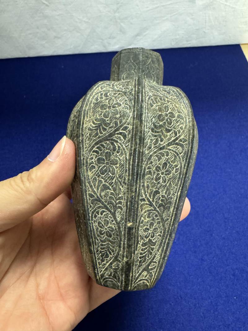 石質八棱花卉紋經瓶 - 图8