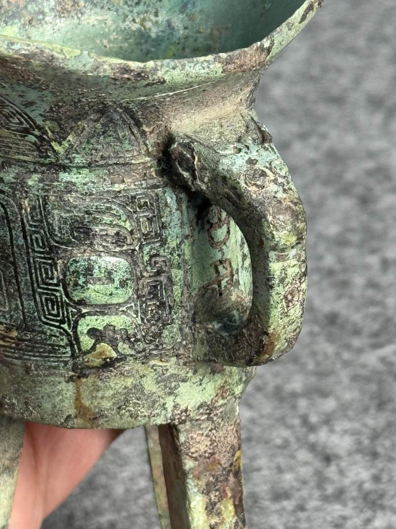 青銅「載」獸面紋角 - 图11