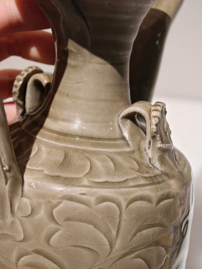 宋 耀州窑青釉刻缠枝牡丹纹执壶 - 图17