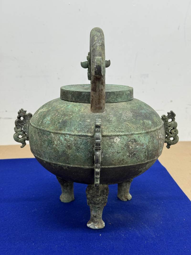 青銅龍首三足提梁盉 - 图8