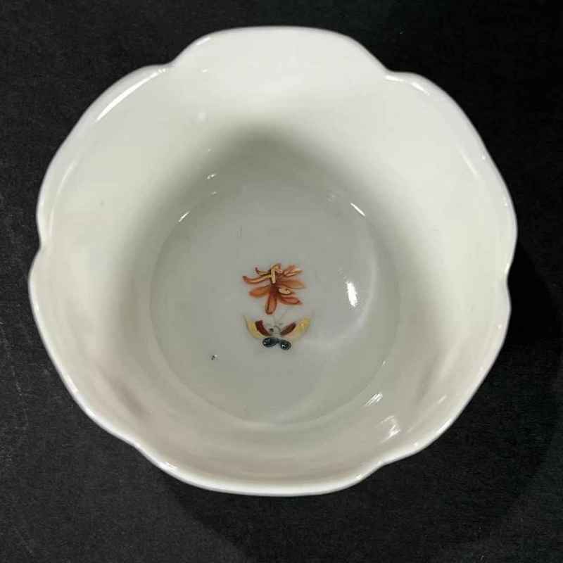 清雍正 粉彩杯碟一套 - 图4