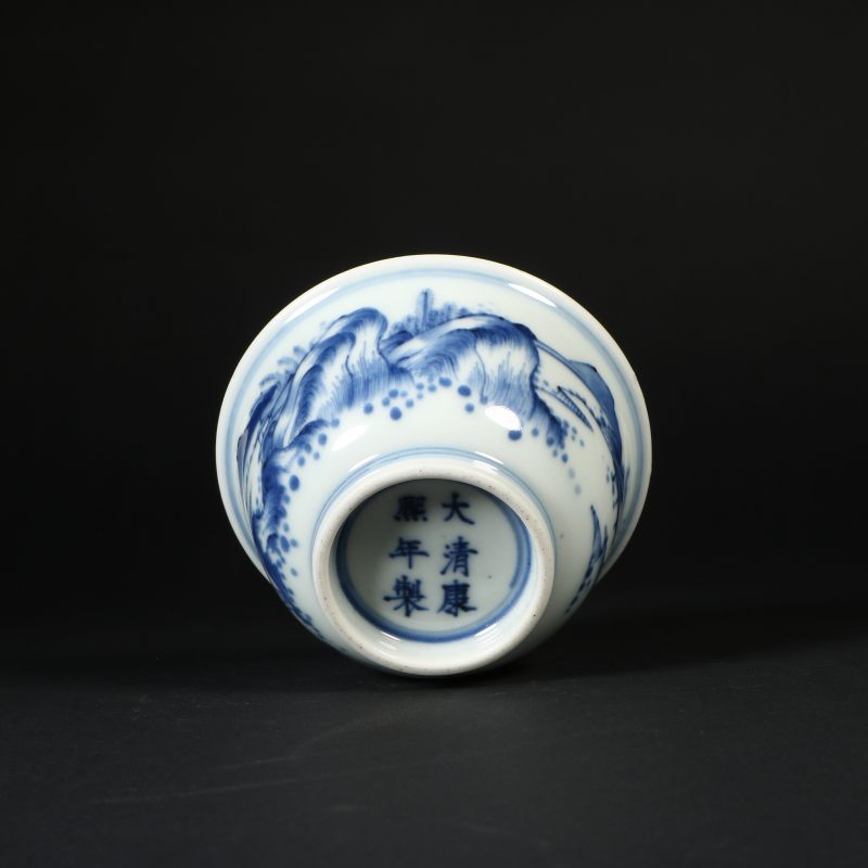 清康熙 青花披麻皴山水纹压手杯 - 图5