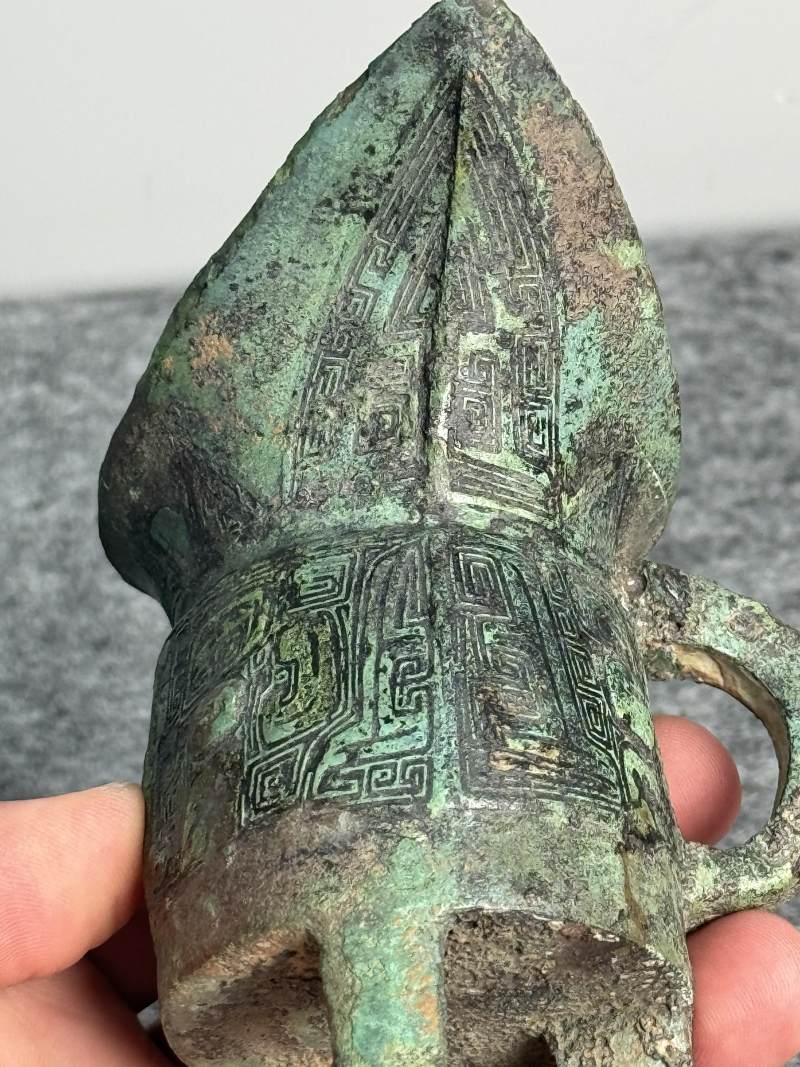 青銅「載」獸面紋角 - 图12