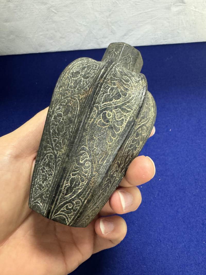 石質八棱花卉紋經瓶 - 图11