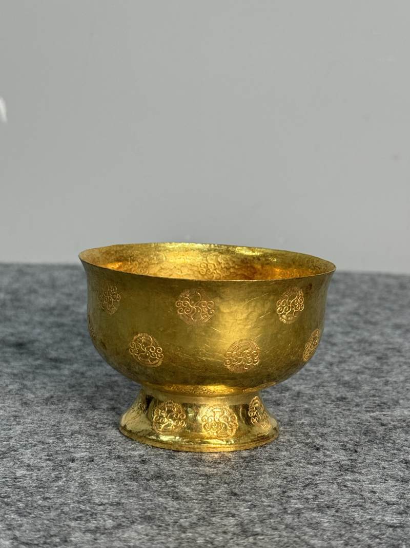 金質陰刻雙鳳花卉紋高足杯 - 图4