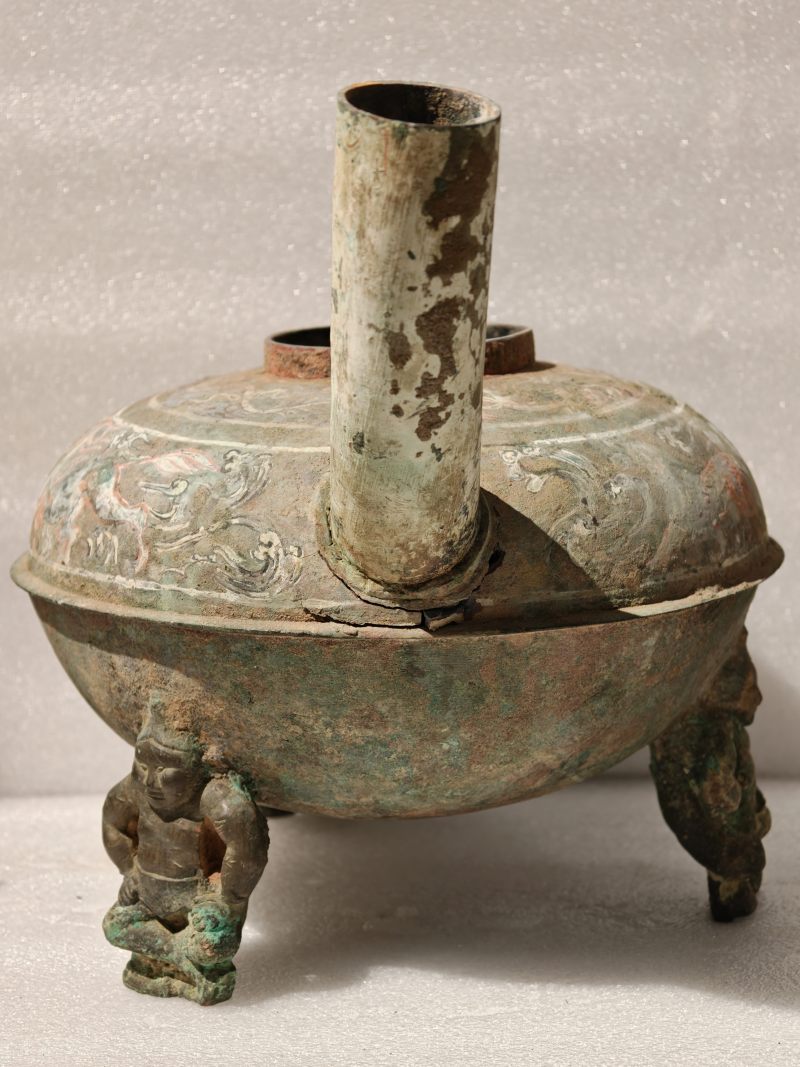 西汉 彩绘青铜龙首衔鱼灯 - 图7