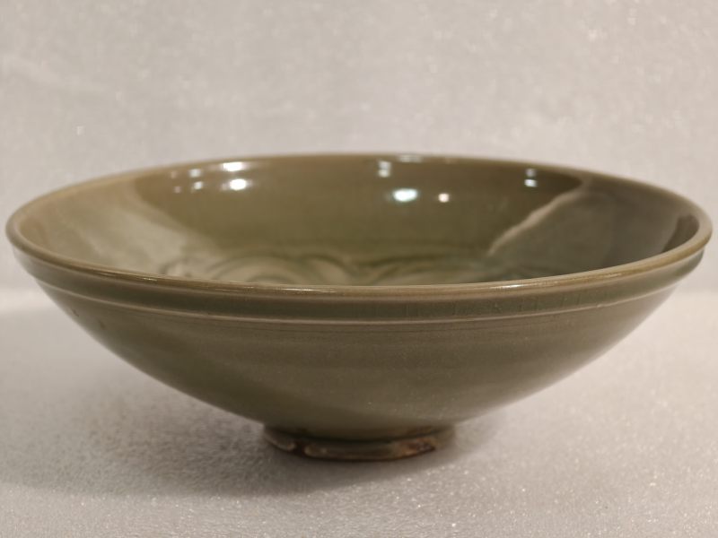宋 耀州窑青釉刻莲荷纹碗一对 - 图17