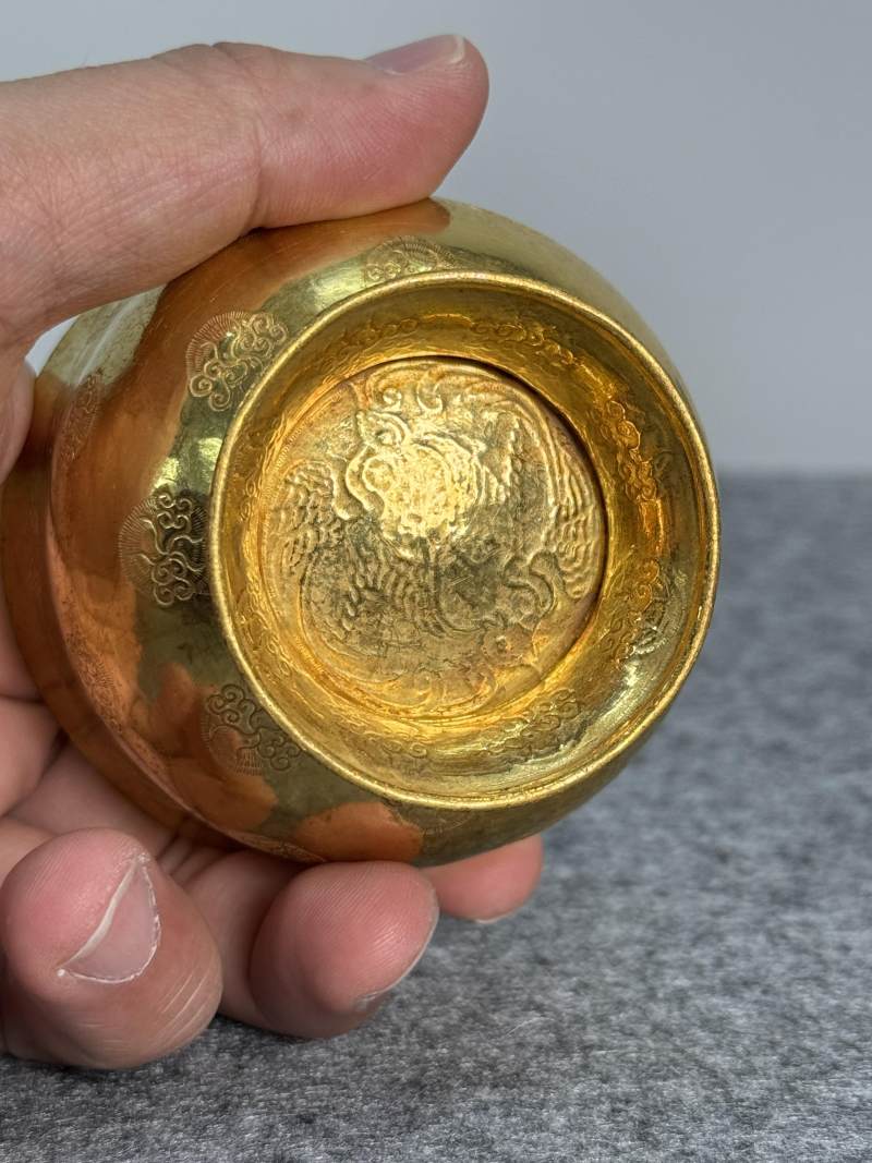 金質陰刻雙鳳花卉紋高足杯 - 图7