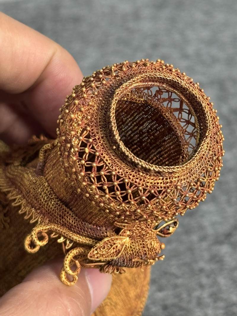 金纍絲龍紋瓶一對 - 图10