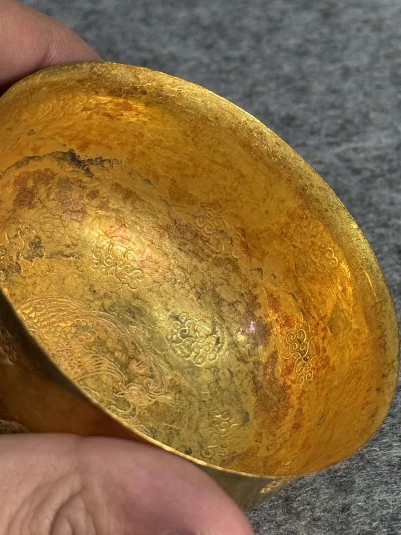 金質陰刻雙鳳花卉紋高足杯 - 图10