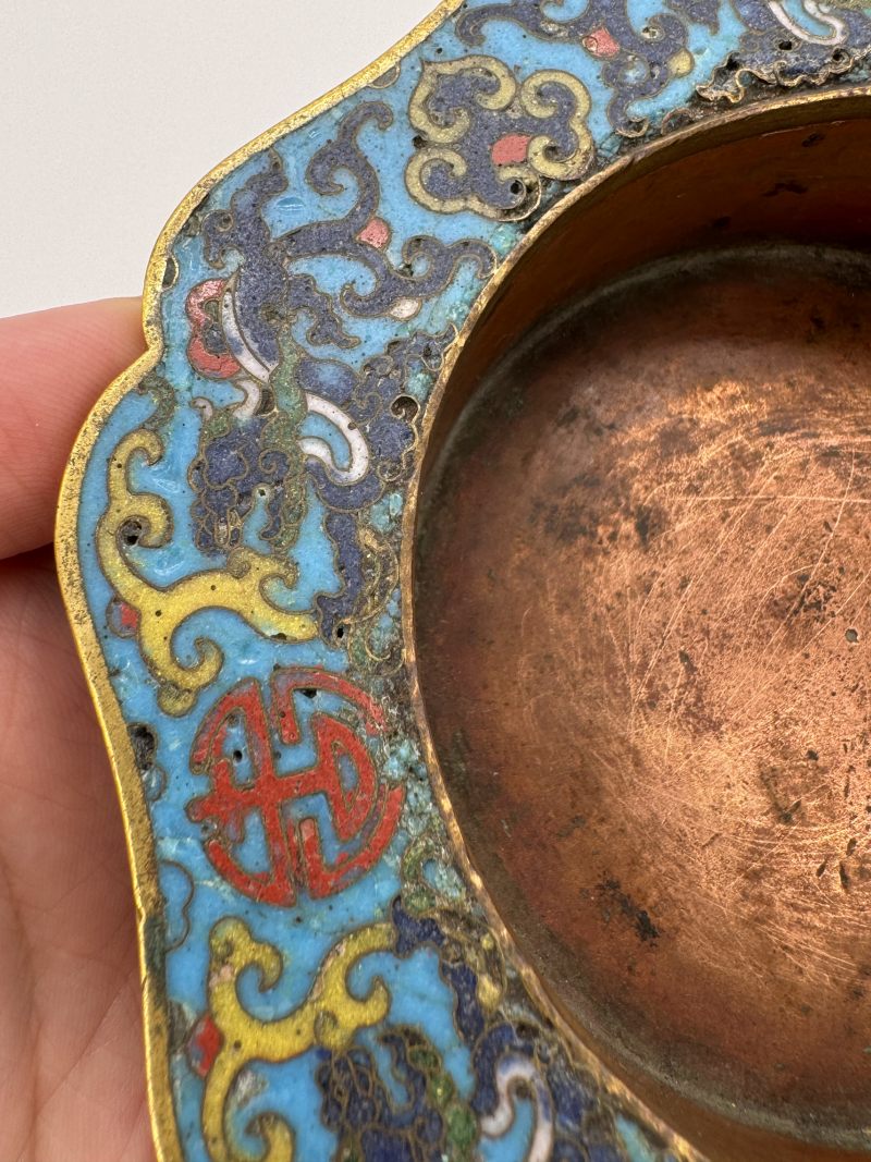 清康熙 铜胎掐丝珐琅福禄寿喜螭龙纹渣斗 - 图14