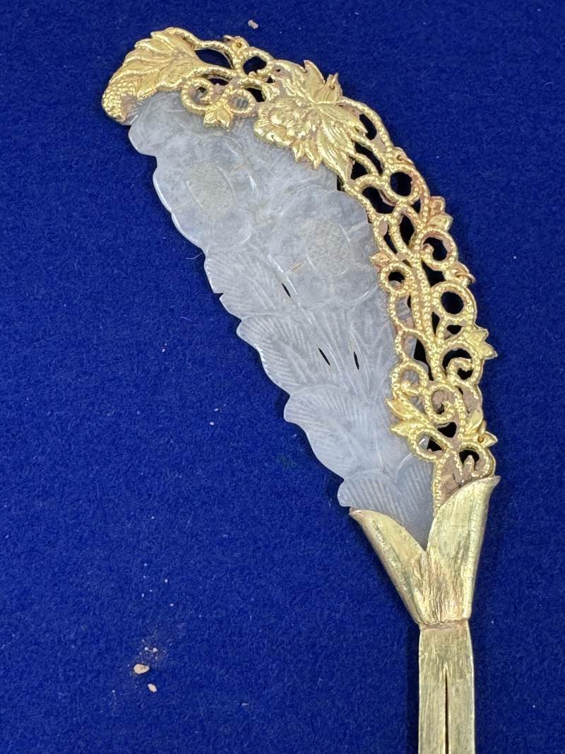 金質鑲白玉向日葵紋髮簪和金質網格紋鐲各一對 - 图18