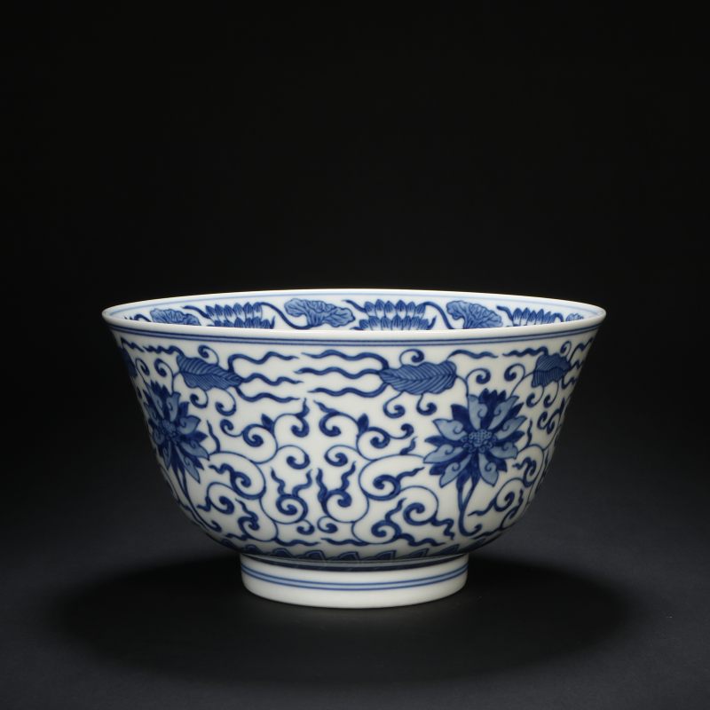 清代 青花缠枝莲大碗 - 图2