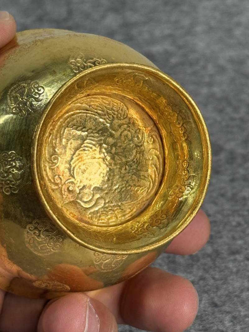 金質陰刻雙鳳花卉紋高足杯 - 图12