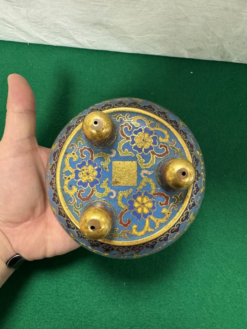 十八世紀 銅胎掐絲琺瑯纏枝蓮紋爐 - 图7
