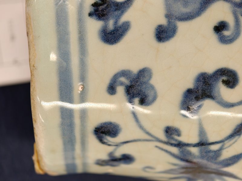 明早期 青花缠枝花卉纹梅瓶 - 图13