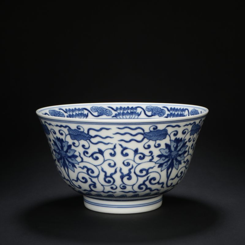 清代 青花缠枝莲大碗 - 图3