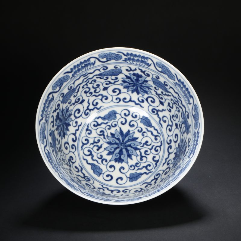 清代 青花缠枝莲大碗 - 图4