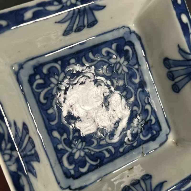 清乾隆 青花花卉方盘 - 图3