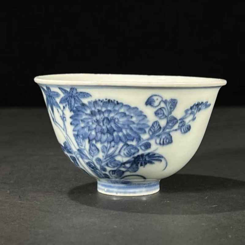 清乾隆 青花花开富贵图茶园
