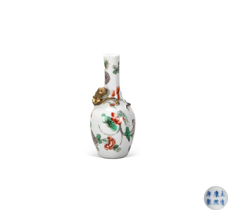    清 五彩花卉蟠螭莱菔瓶