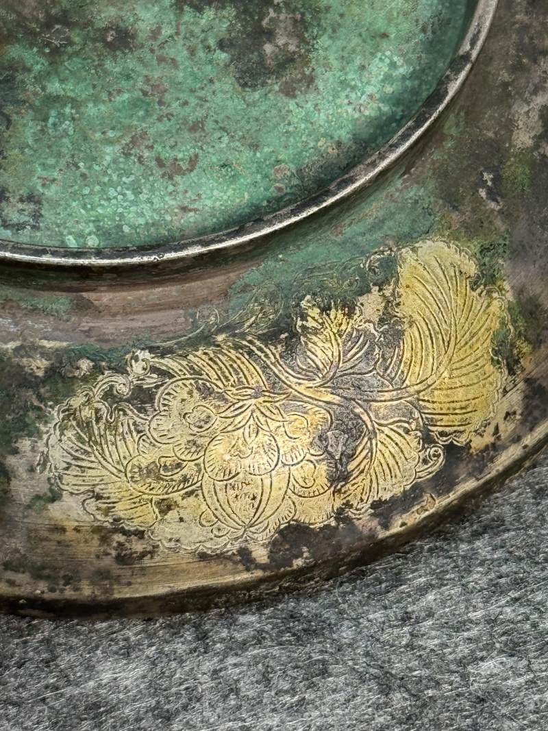 銀鎏金花鳥紋三足蓋碗 - 图12