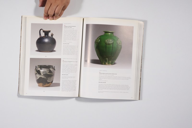 2005年纽约佳士得《重要中国瓷器及工艺品》 - 图8