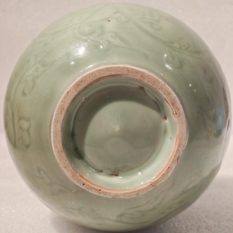 元 龙泉窑粉青釉暗刻牡丹纹葫芦瓶 - 图10