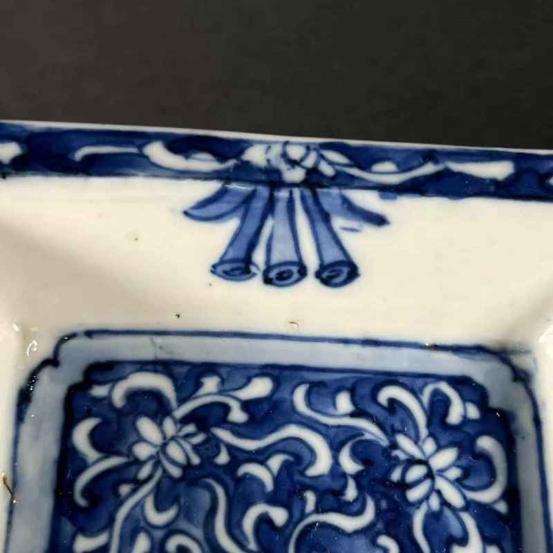 清乾隆 青花花卉方盘 - 图5