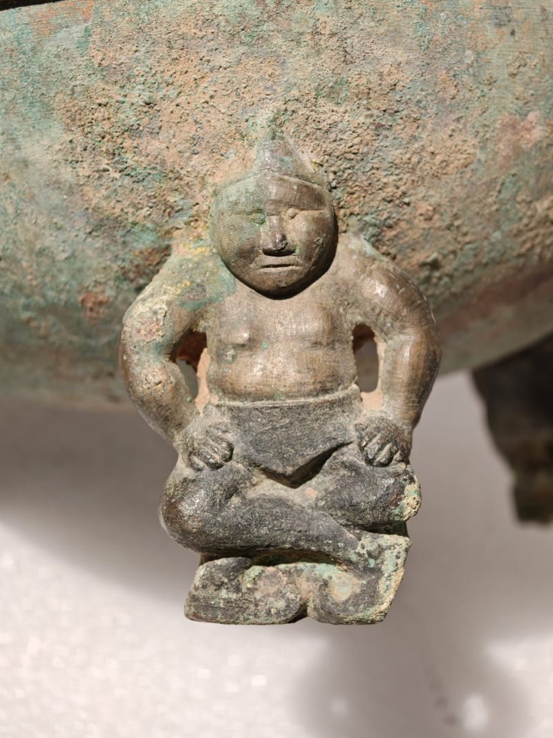 西汉 彩绘青铜龙首衔鱼灯 - 图18