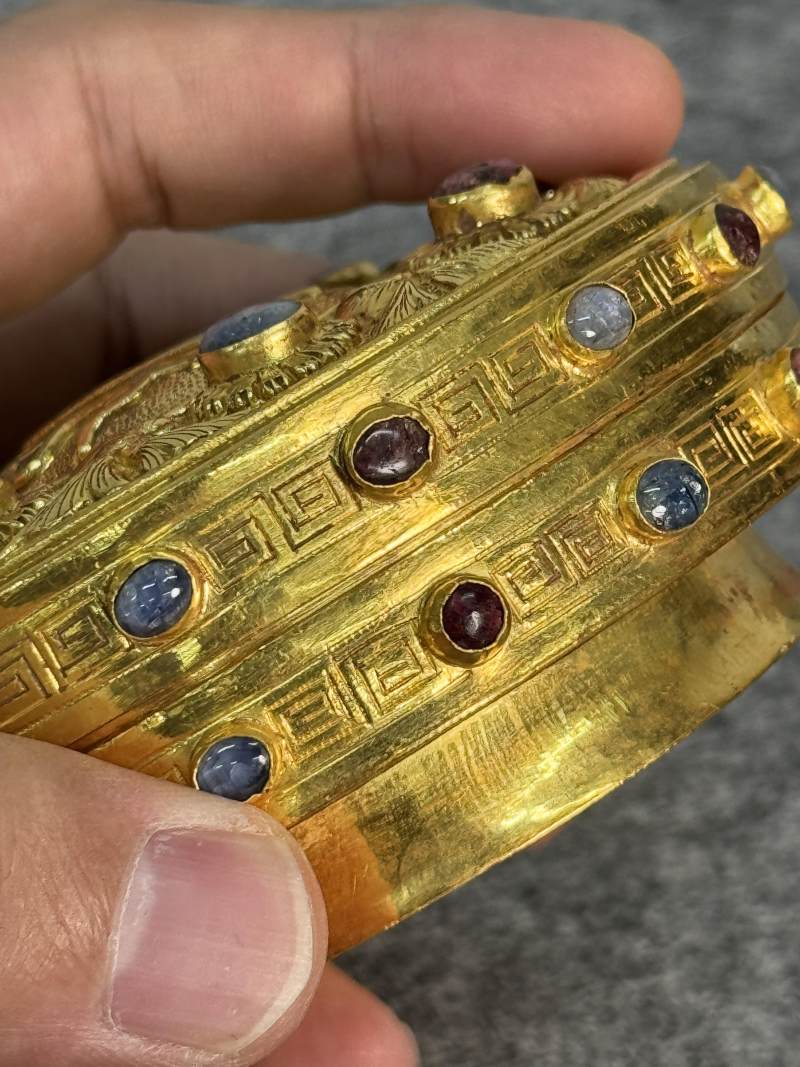 明 金質嵌寶石壽字花卉紋蓋盒 - 图10