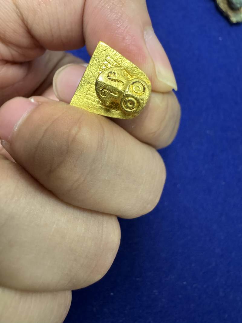 金質鴨嘴形帶鉤和包金螭龍紋帶飾各一件 - 图17