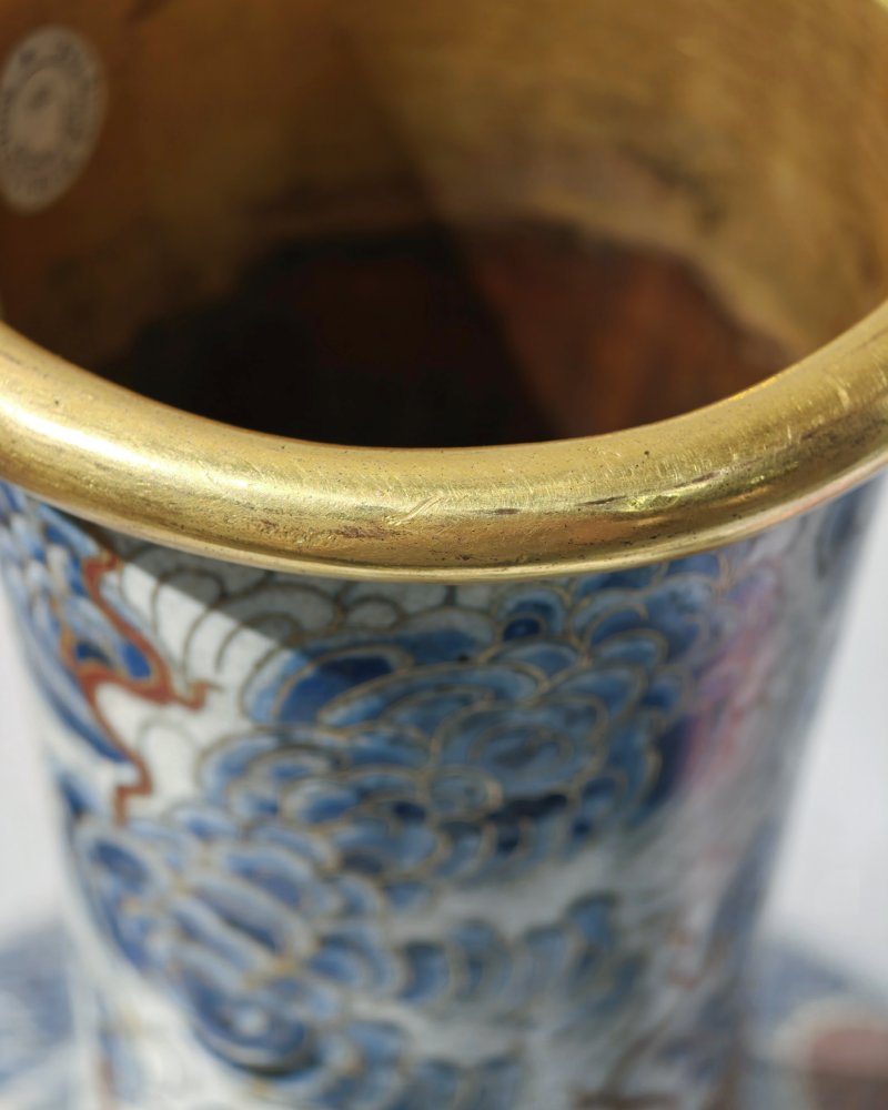 清雍正 铜胎掐丝珐琅仿青花釉里红云龙纹天球瓶 - 图12
