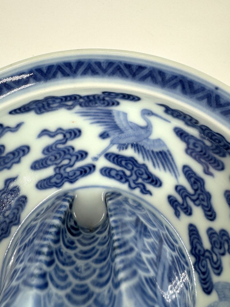 清乾隆 青花海水云鹤纹爵托 - 图10