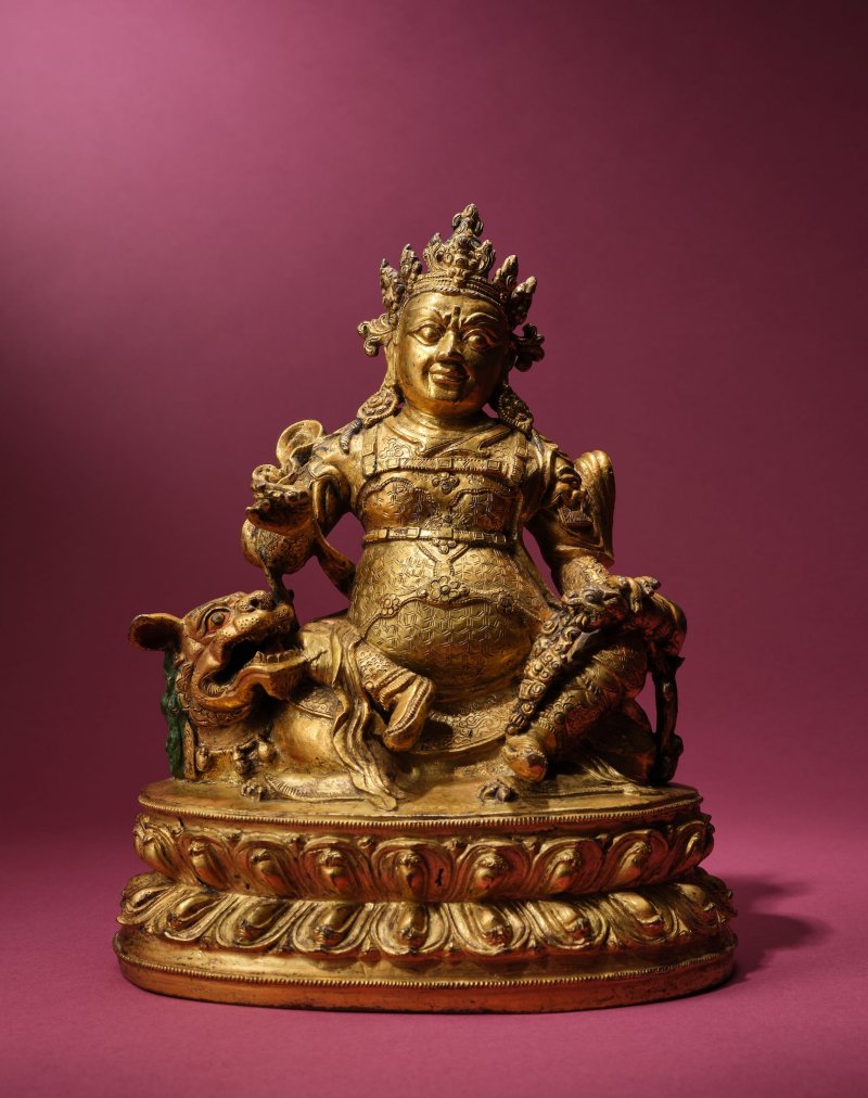 西藏 十五世紀 銅鎏金北方多聞天王像 | A GILT COPPER ALLOY FIGURE OF VAISHRAVANA