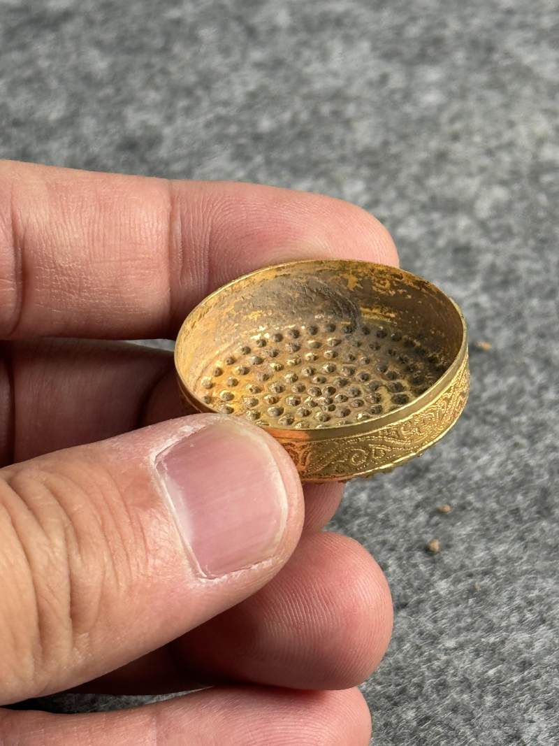 金質花蕊紋蓋盒 - 图9