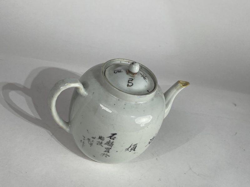 民国 新粉彩茶壶 - 图5