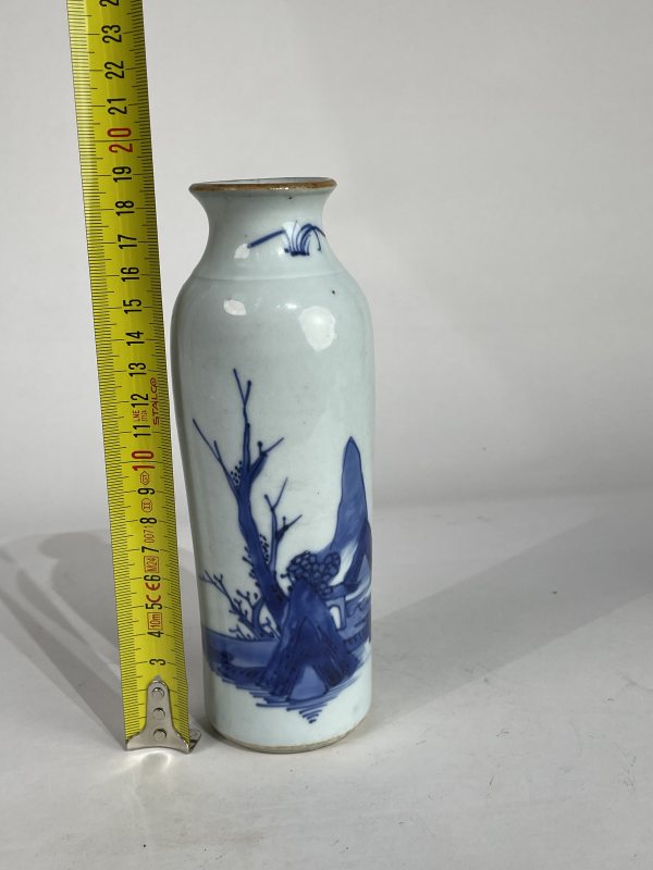清顺治 青花山水纹筒瓶 - 图10