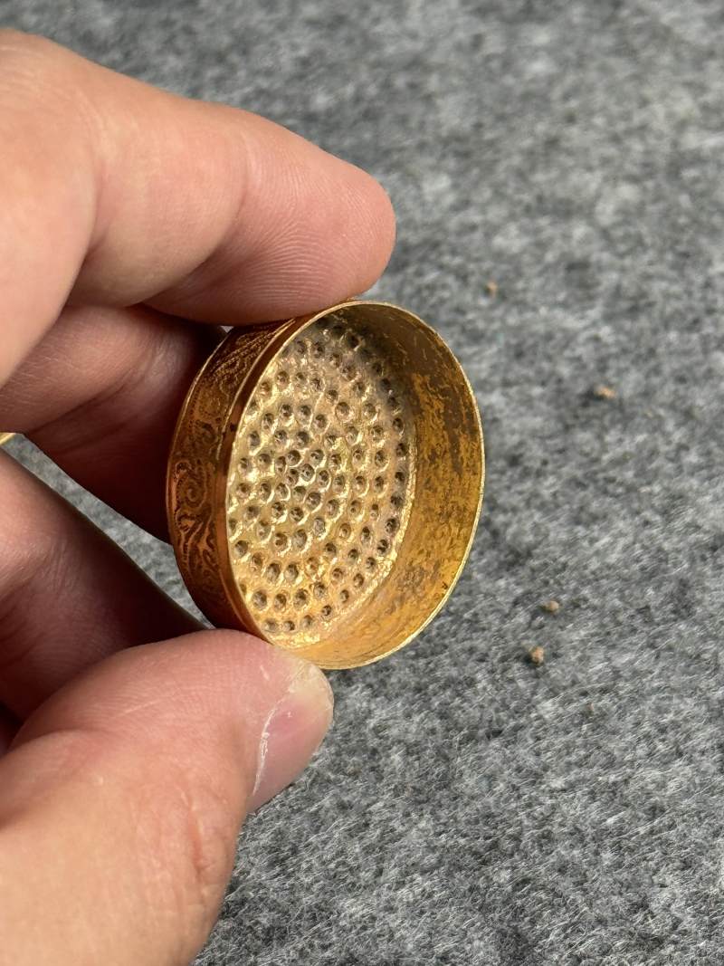 金質花蕊紋蓋盒 - 图10