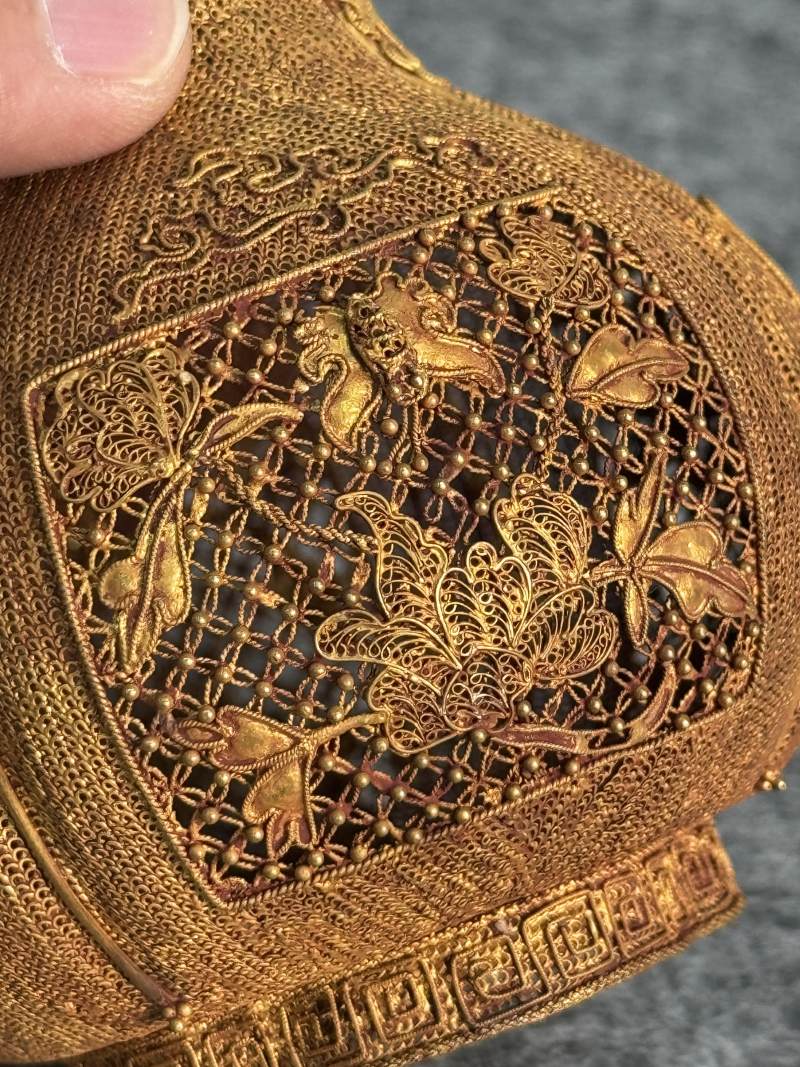 金纍絲龍紋瓶一對 - 图16