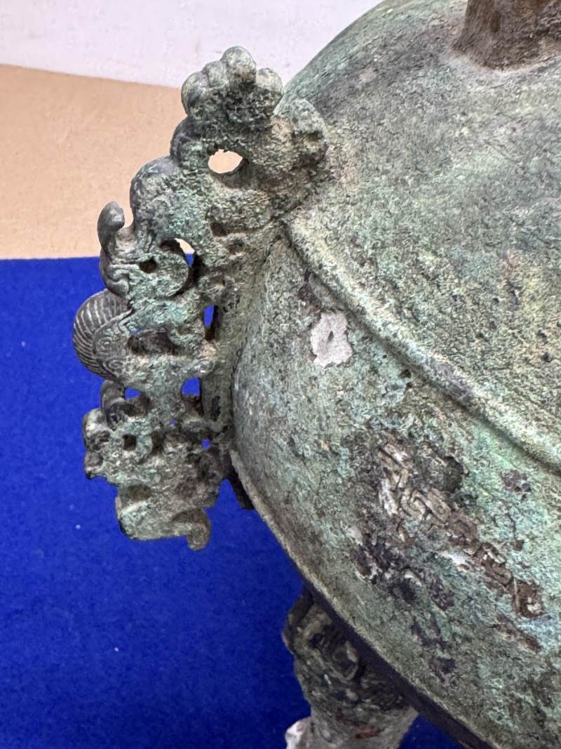 青銅龍首三足提梁盉 - 图10