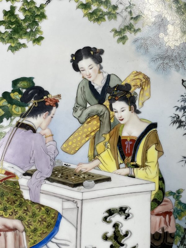 解放后 粉彩人物图瓷板 - 图3