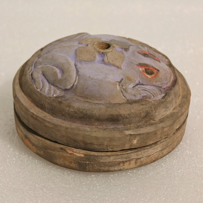 东汉 灰陶彩绘印蛙形纹镜盒 - 图5