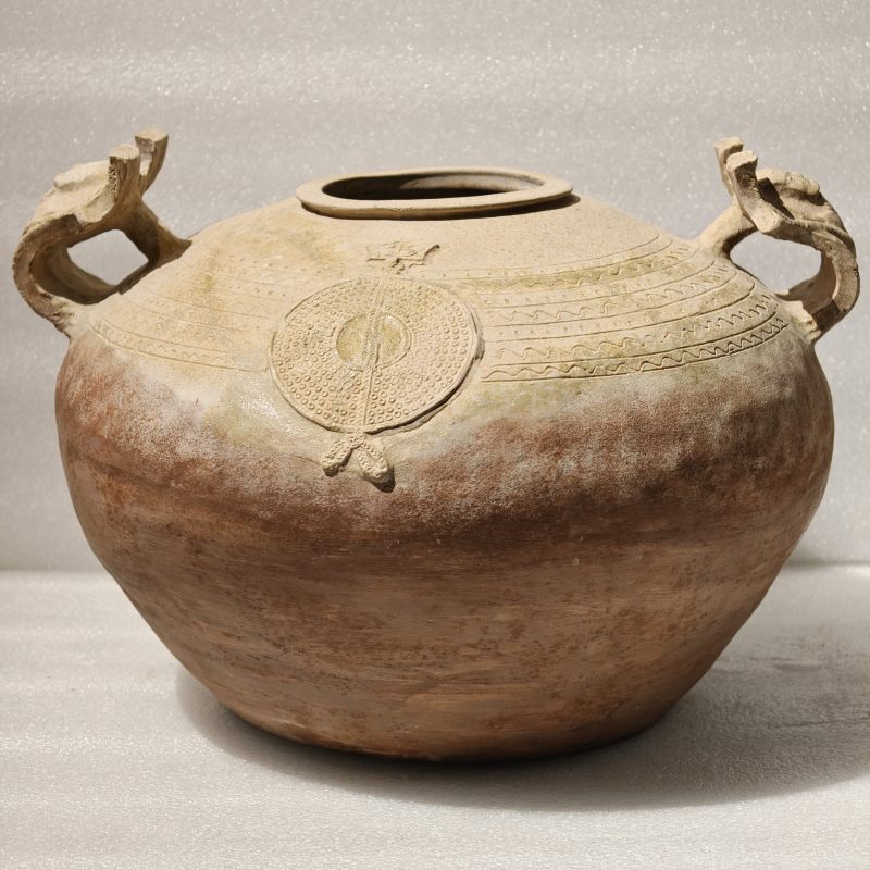 汉 褐黄釉悬壁纹罐 - 图4