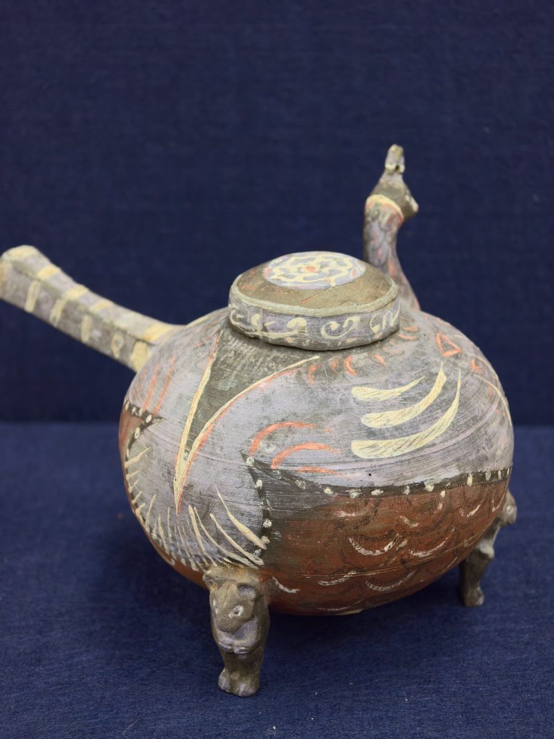 西汉 彩绘灰陶鸟形酒壶、耳杯、长柄勺一组五件 - 图4